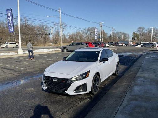 2025 Nissan Altima SR