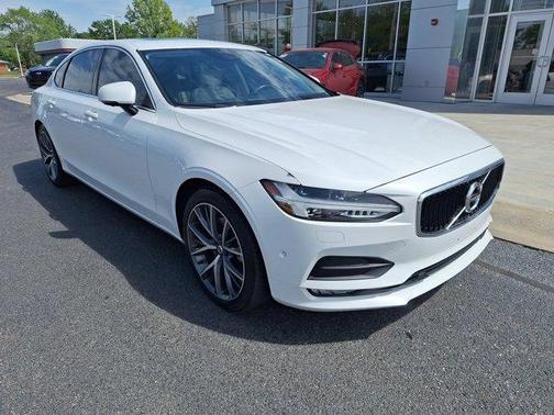 2018 Volvo S90 T5 Momentum
