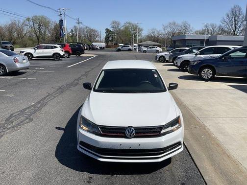 Pure White 2015 Volkswagen Jetta 2.0L S