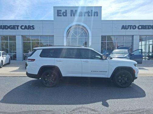 2023 Jeep Grand Cherokee L Laredo