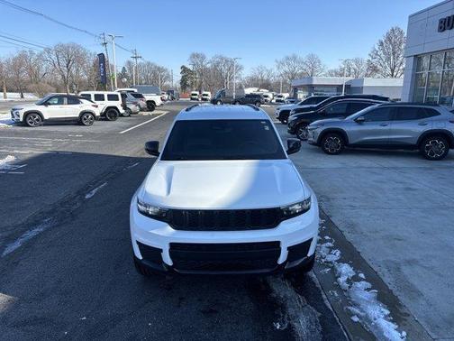 2023 Jeep Grand Cherokee L Laredo
