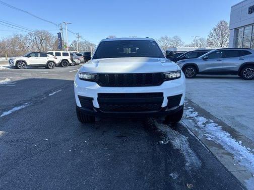 2023 Jeep Grand Cherokee L Laredo