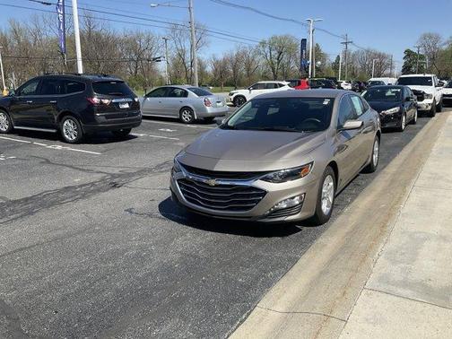 Mineral Gray Metallic 2024 Chevrolet Malibu LT