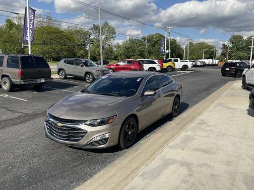 Mineral Gray Metallic 2024 Chevrolet Malibu LT