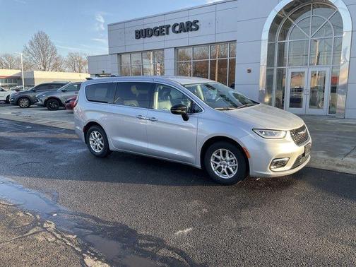 2024 Chrysler Pacifica Touring-L