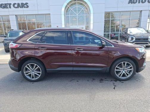 2022 Ford Edge Titanium