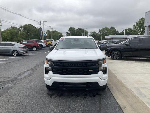 Summit White 2022 Chevrolet Silverado 1500 Custom