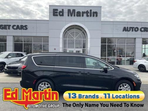 2022 Chrysler Pacifica Touring-L