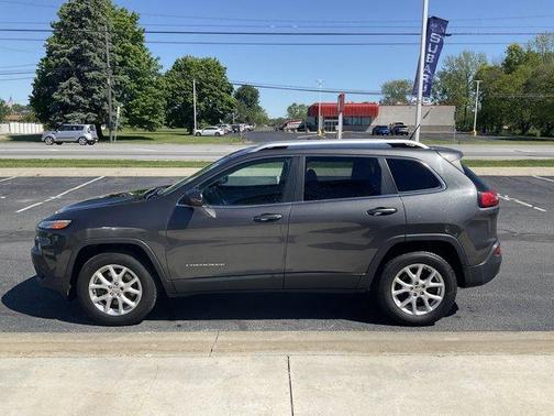 Granite Crystal Clearcoat Metallic 2015 Jeep Cherokee Latitude