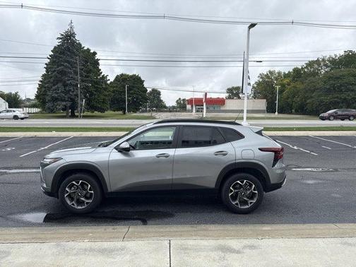 2024 Chevrolet Trax LT