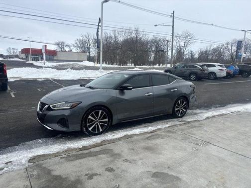 2023 Nissan Maxima SV
