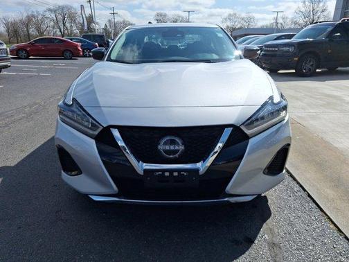 2023 Nissan Maxima SV