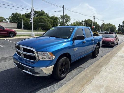 2022 RAM 1500 Classic SLT