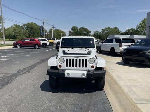 Bright White 2012 Jeep Wrangler Unlimited Altitude