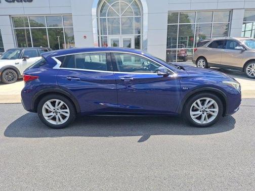 2018 INFINITI QX30 Base