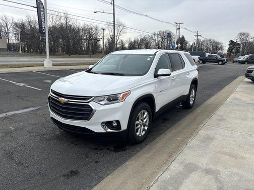 2021 Chevrolet Traverse LT Cloth