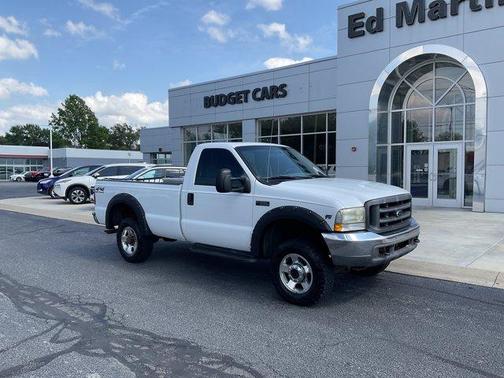 White 2002 Ford F-250 XL