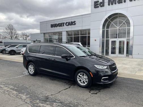 2022 Chrysler Pacifica Touring-L