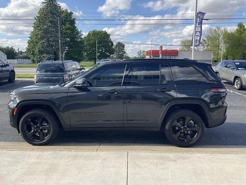 Rocky Mountain Pearlcoat 2024 Jeep Grand Cherokee Limited