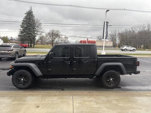 2023 Jeep Gladiator Sport