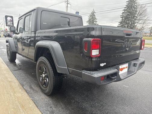 2023 Jeep Gladiator Sport