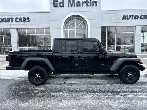 2023 Jeep Gladiator Sport