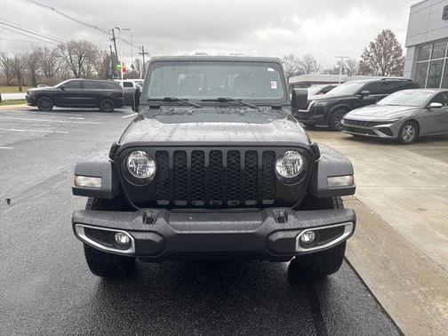 2023 Jeep Gladiator Sport