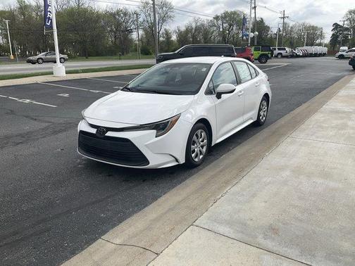 Ice 2023 Toyota Corolla LE