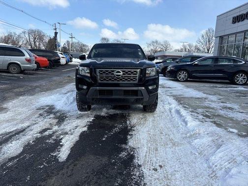 2023 Nissan Frontier SV