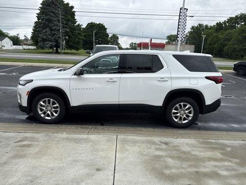 2023 Chevrolet Traverse LS