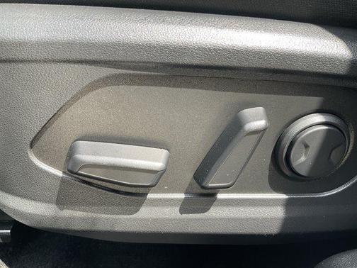 Shimmering Silver 2024 Hyundai TUCSON SEL