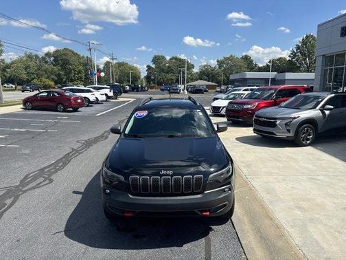2019 Jeep Cherokee Trailhawk