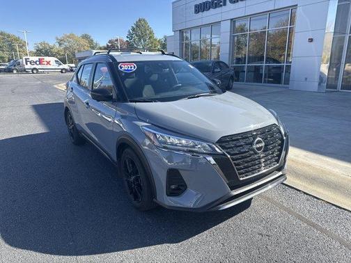 2022 Nissan Kicks SR