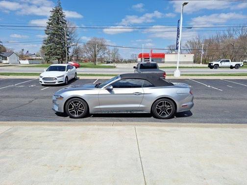 2022 Ford Mustang EcoBoost Premium