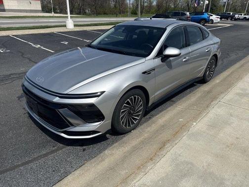2024 Hyundai SONATA Hybrid SEL
