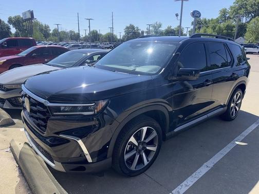 Black 2024 Honda Pilot Elite