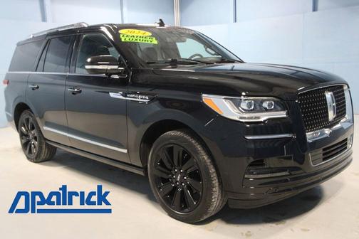 Black Metallic 2024 Lincoln Navigator Reserve
