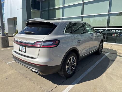 2022 Lincoln Nautilus Standard