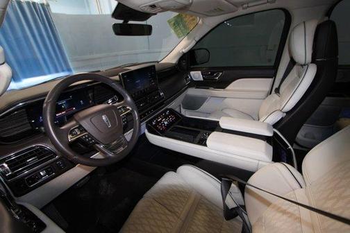 2024 Lincoln Navigator Black Label