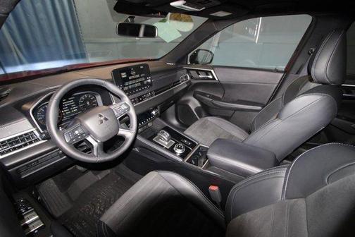 2024 Mitsubishi Outlander SE Black Edition
