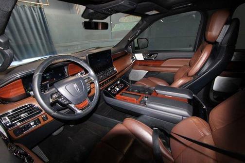 2022 Lincoln Navigator L Reserve