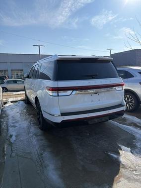2022 Lincoln Navigator L Reserve