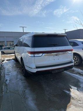 2022 Lincoln Navigator L Reserve
