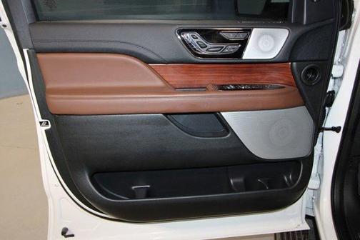 2022 Lincoln Navigator L Reserve