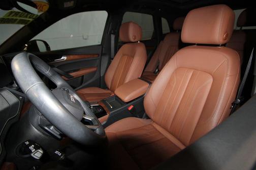 2022 Audi Q5 45 S line Premium Plus