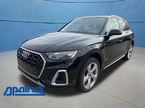 2022 Audi Q5 45 S line Premium Plus