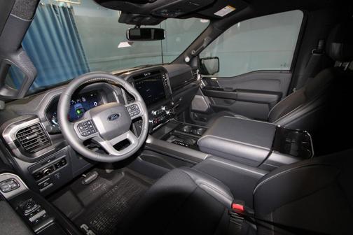 Agate Black 2026 Ford F-150 Lariat