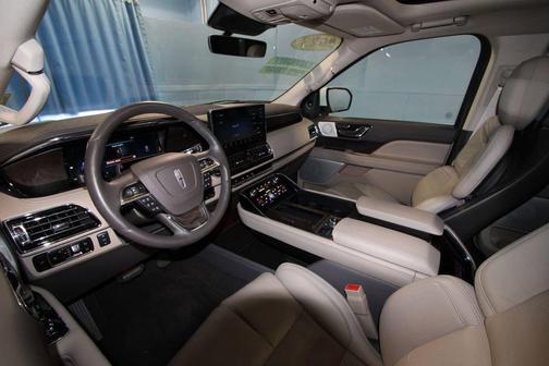 2023 Lincoln Navigator L Reserve