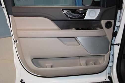 2023 Lincoln Navigator L Reserve