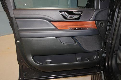 2024 Lincoln Navigator Premiere